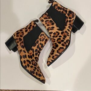 New Nine West leather, pony hair, pull on Chelsea Ankle Boots Leopard Print